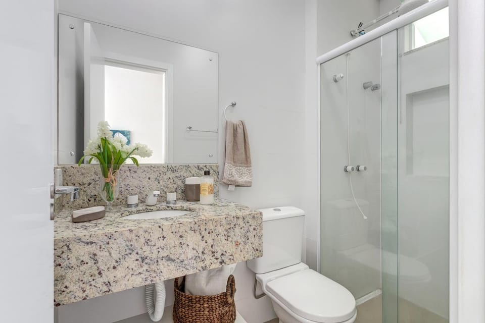 Shower, Bathroom, towels
