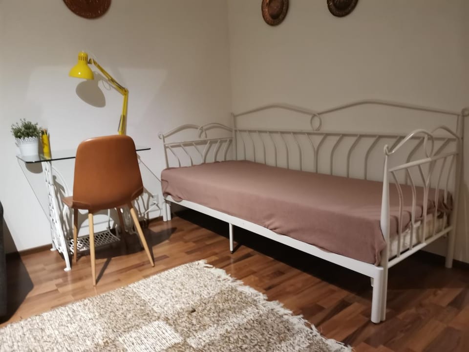 Bed, Living room, Seating area