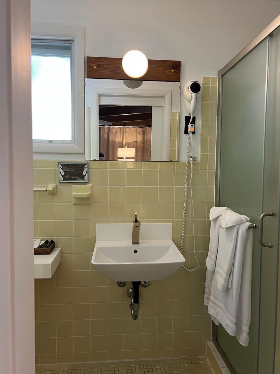 Shower, Bathroom, towels