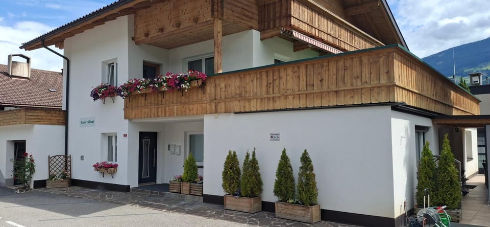 Property building, Day