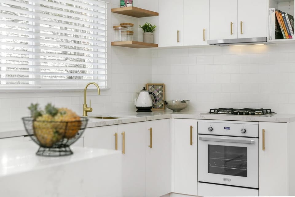 Kitchen or kitchenette, pet friendly, stove