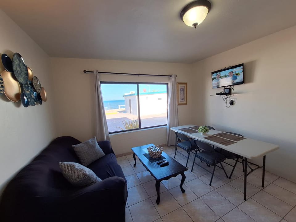 #55 Suite Bungalow Seaside Hotel & Victors RV Park Hotel in San Felipe