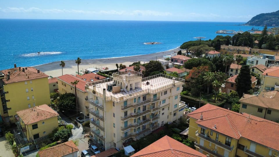 Casavacanze Internazionale Apartment hotel in Diano Marina