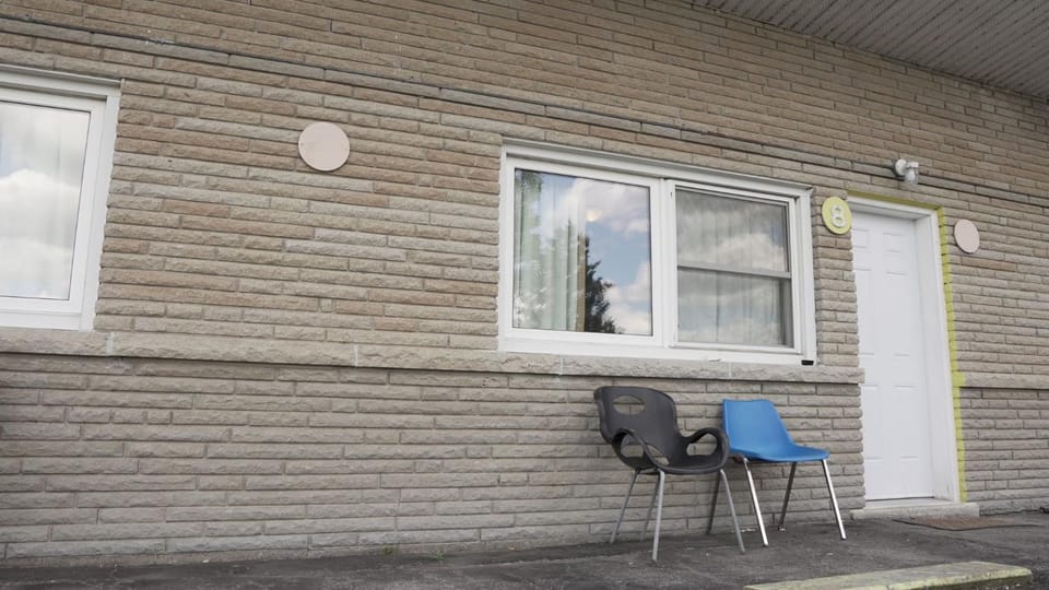 Pleasant Stay Motel Motel in Brant