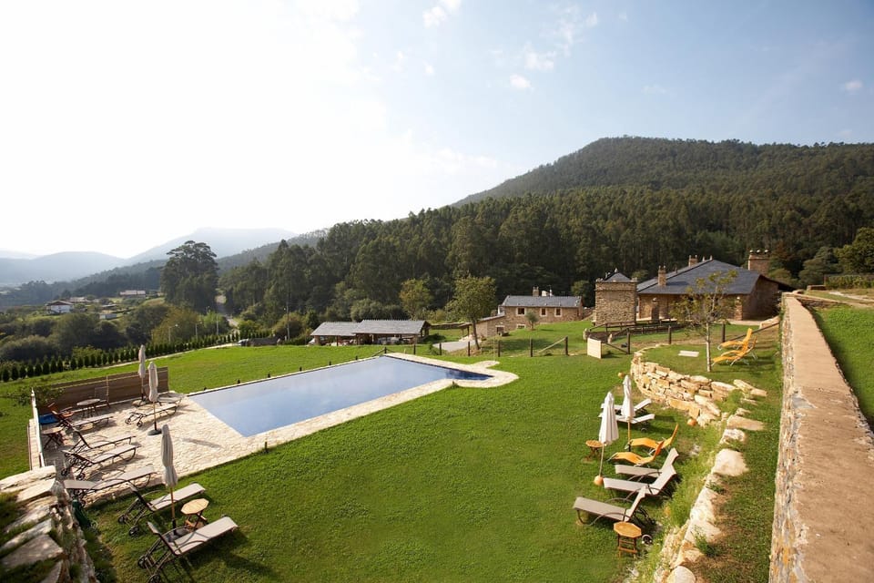 View (from property/room), Balcony/Terrace, Swimming pool, Swimming pool