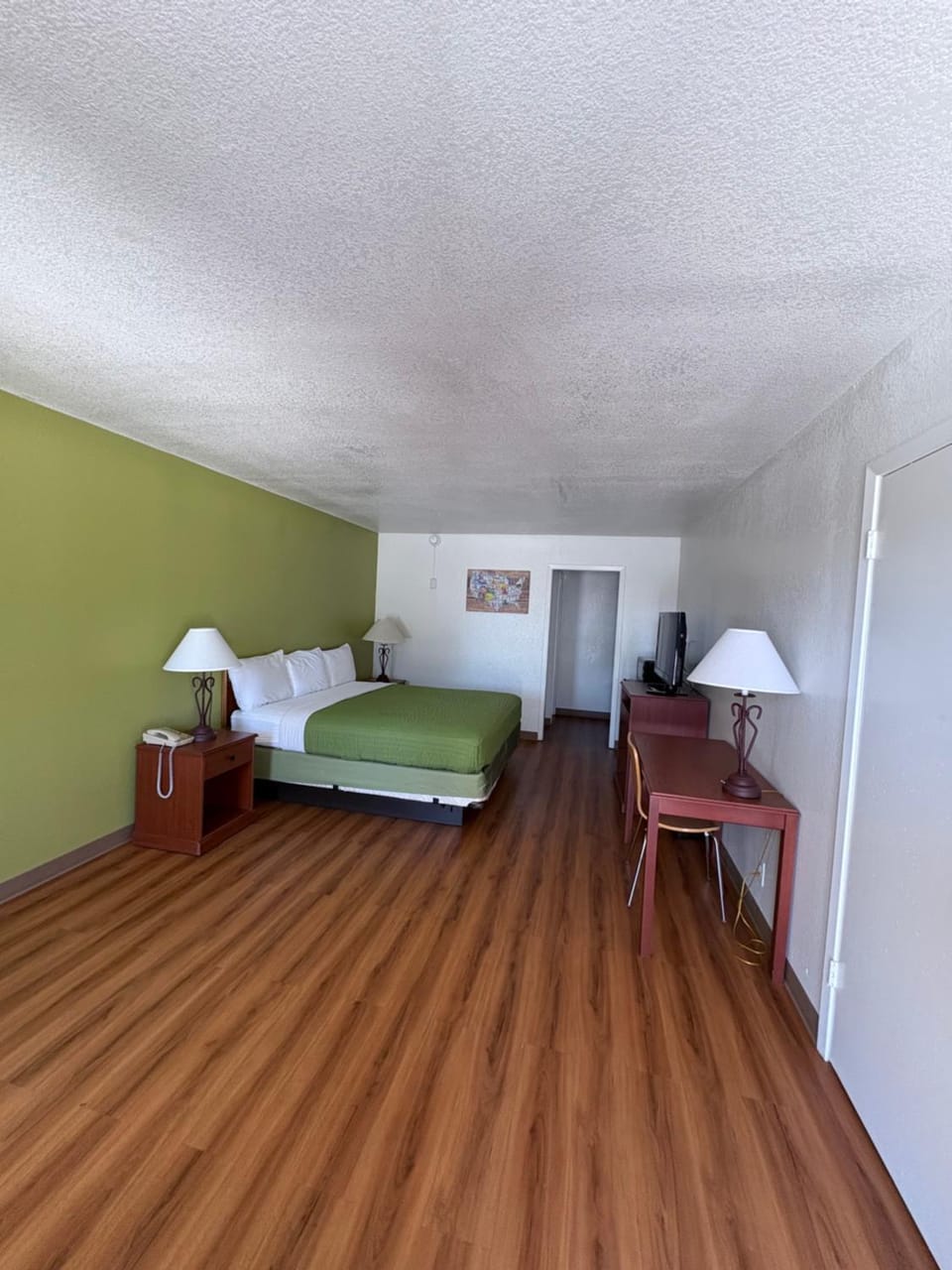 Photo of the whole room