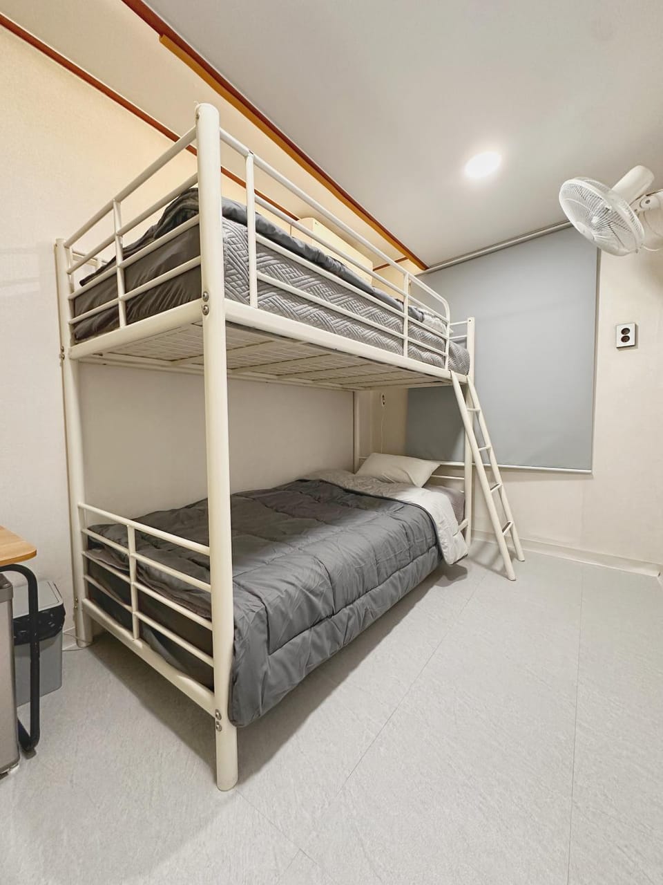 Bathroom, Photo of the whole room, bunk bed, air conditioner