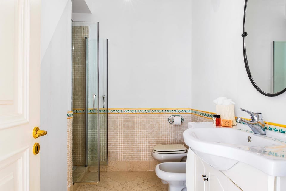 Shower, Bathroom, bidet