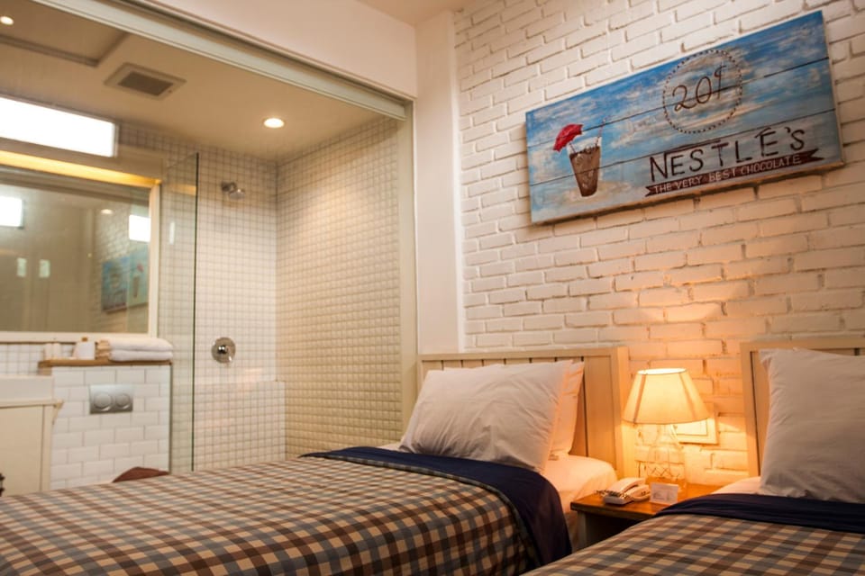 Summerbird - Bed and Brasserie Hotel in Bandung
