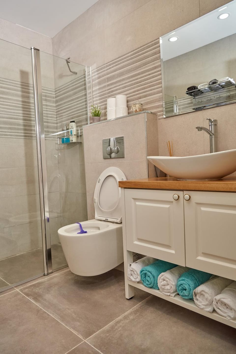 Shower, Toilet, Bathroom