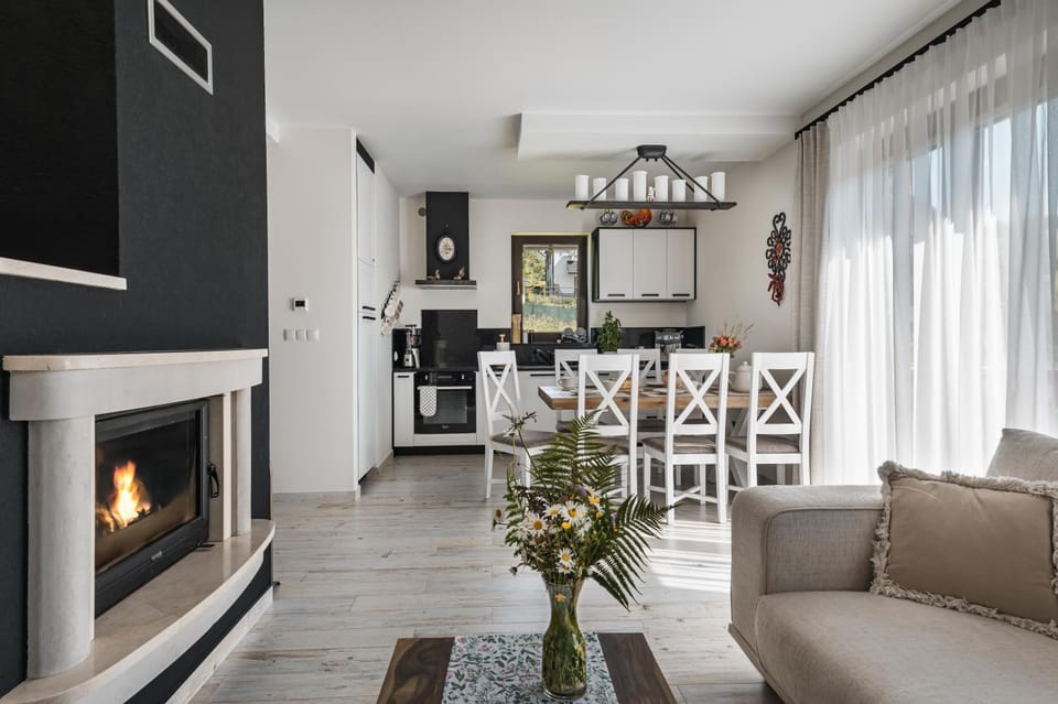 Ostoja Zaskalskie Apartament DIAMENT 100 m2, 56m2 Apartment in Lesser Poland Voivodeship