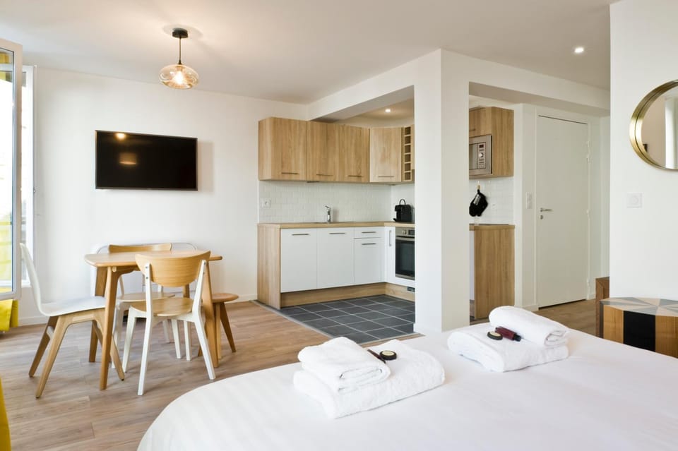 Living room, Bedroom