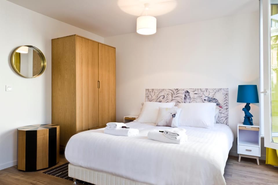 Living room, Bedroom