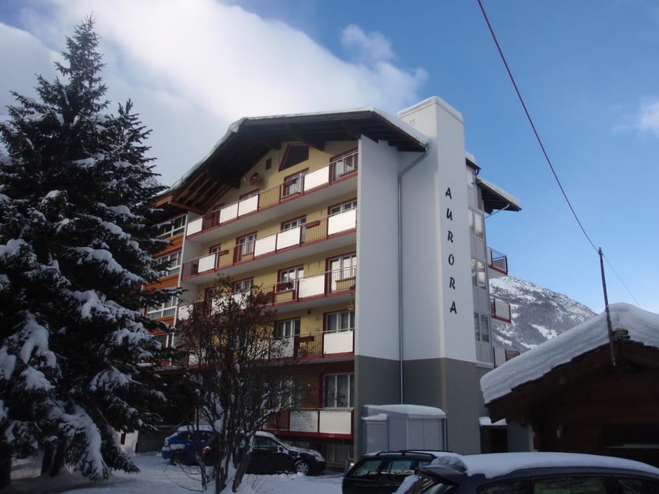 Facade/entrance, Winter