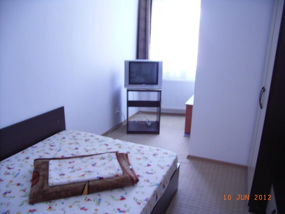 Bed, TV and multimedia