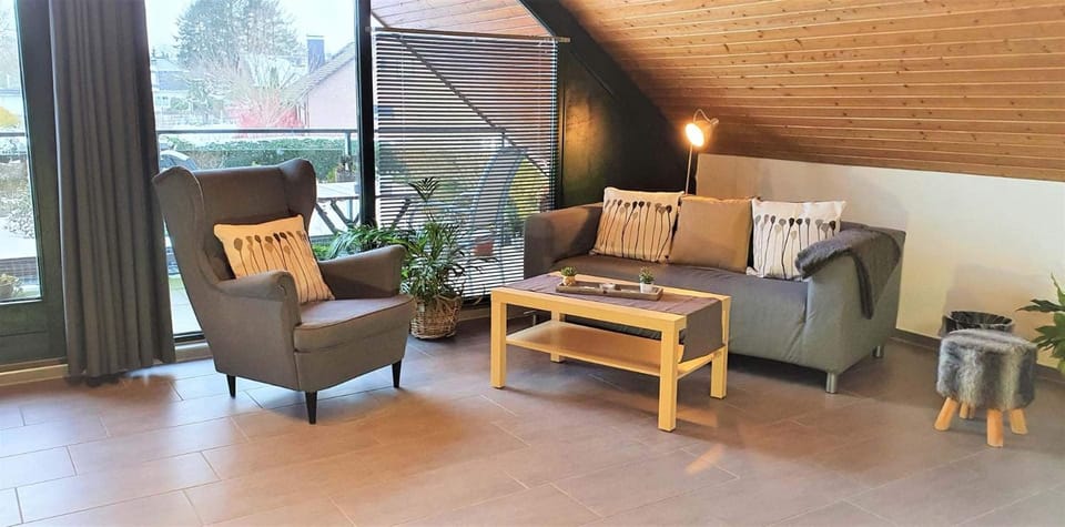 Living room, Photo of the whole room, Seating area