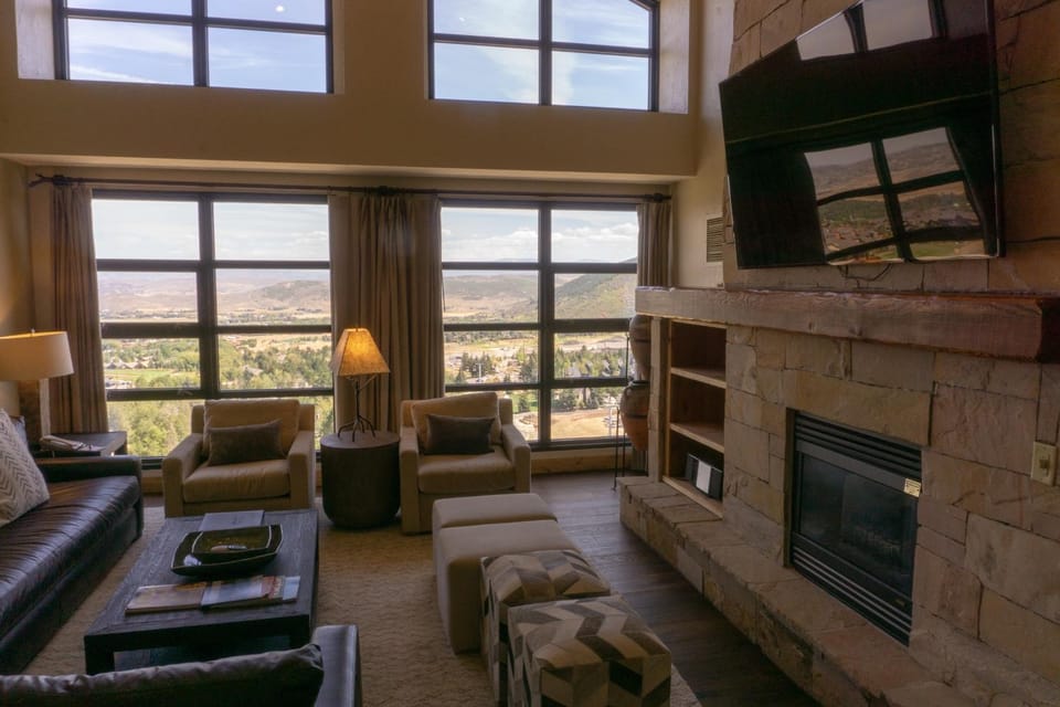 Three Bedroom Penthouse at the base of Canyons Apartment in Wasatch County