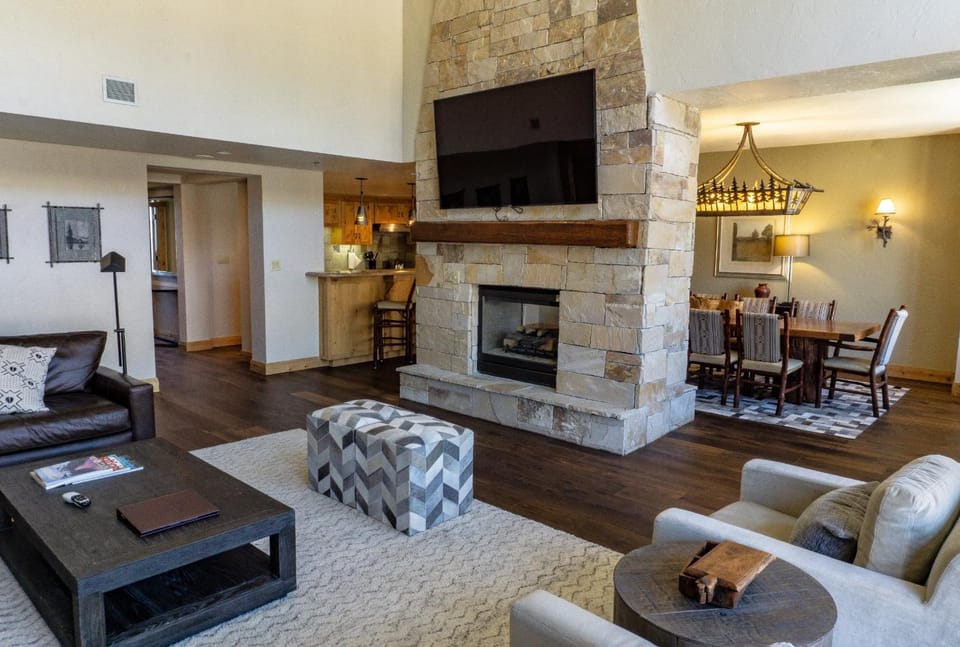 Four Bedroom Penthouse in Canyons Village Apartment in Wasatch County