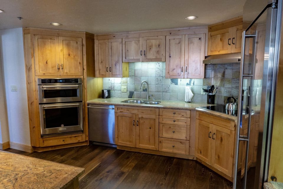 Four Bedroom Penthouse in Canyons Village Apartment in Wasatch County