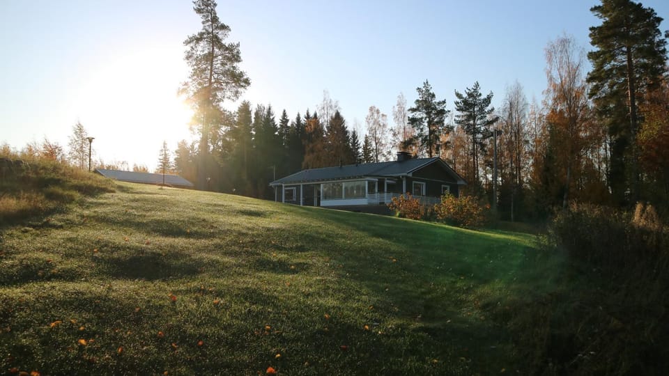Tahlo Hillhouse and Underhill Beach & Sauna Apartment in Finland