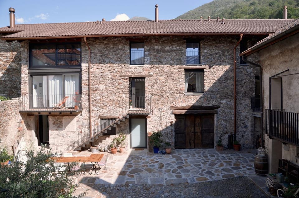 Property building, Patio, Facade/entrance
