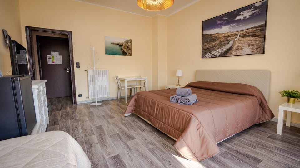 Bed, Coffee/tea facilities, Photo of the whole room, Decorative detail, Area and facilities, Non alcoholic drinks
