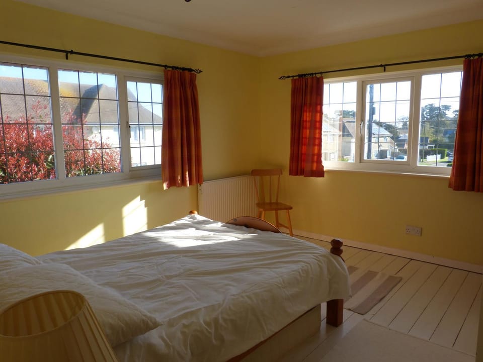 4 Brooks Close House in England