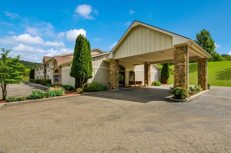 Americas Best Value Inn & Suites Independence VA Hotel in Independence
