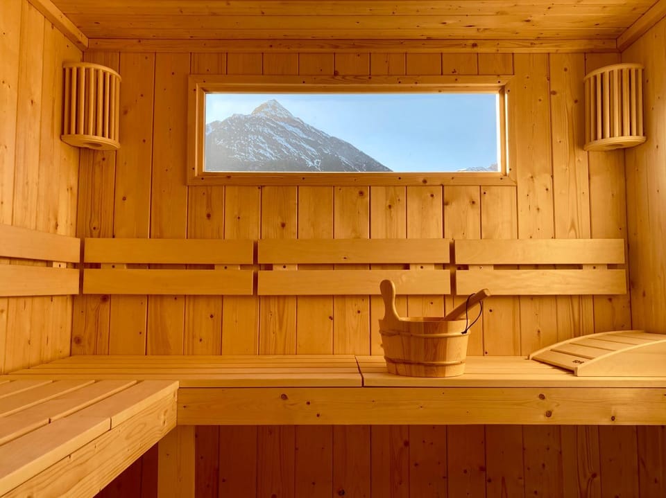Sauna, TV and multimedia