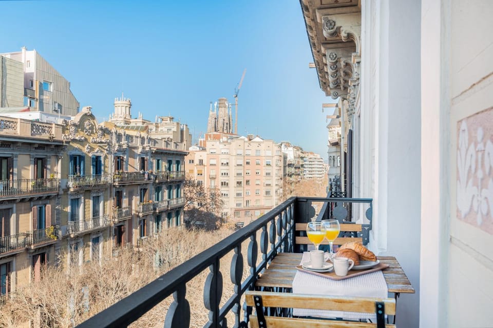 View (from property/room), Balcony/Terrace, City view