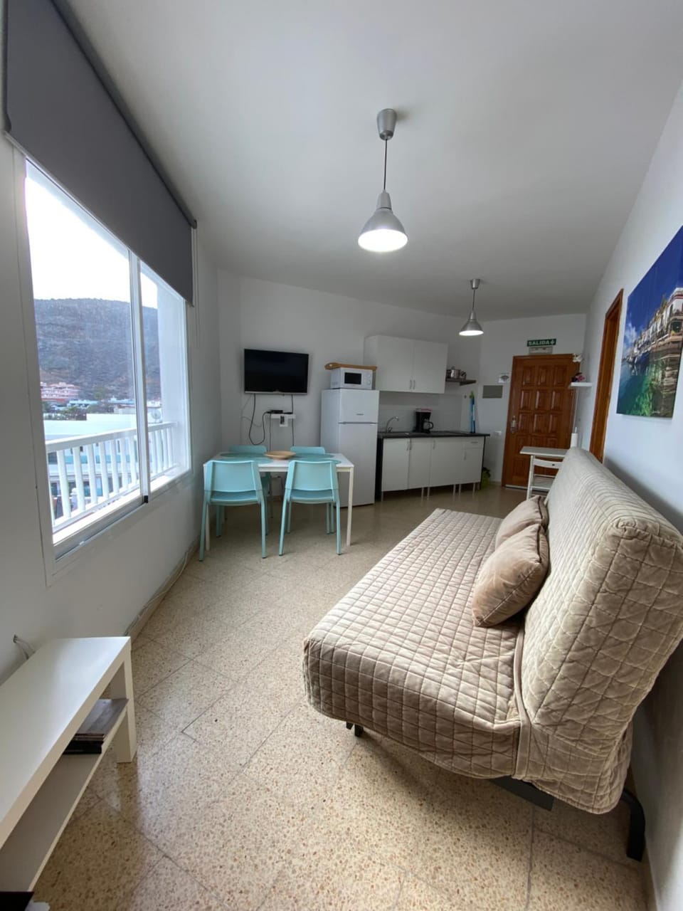 Photo of the whole room
