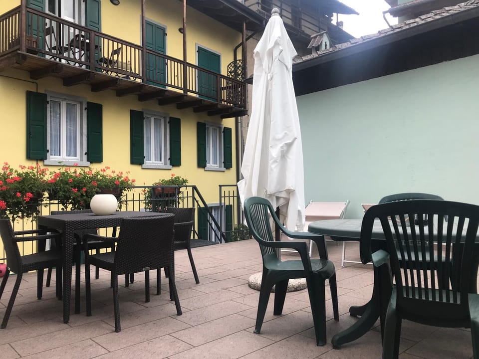 Property building, Balcony/Terrace