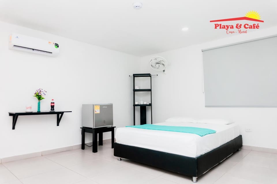 Bed, Photo of the whole room, air conditioner
