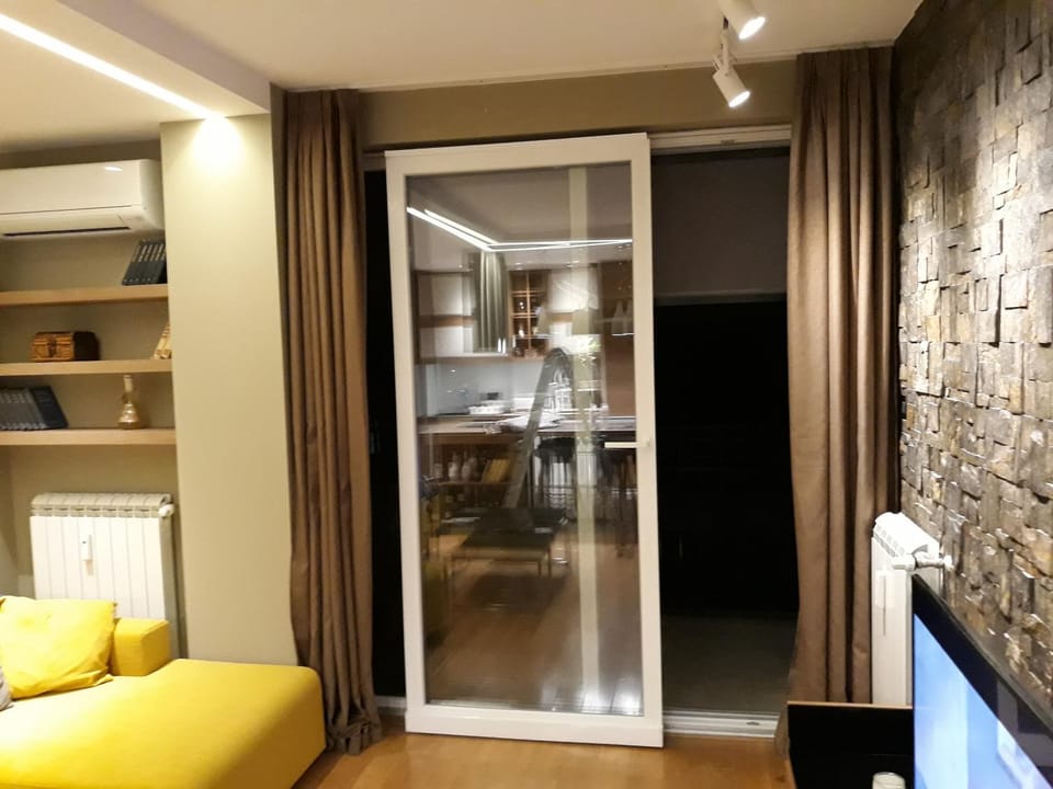 TV and multimedia, Living room, Seating area