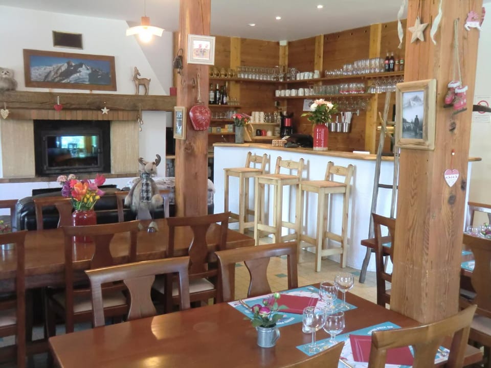 Auberge du Pont de l'Alp Inn in Le Monêtier-les-Bains