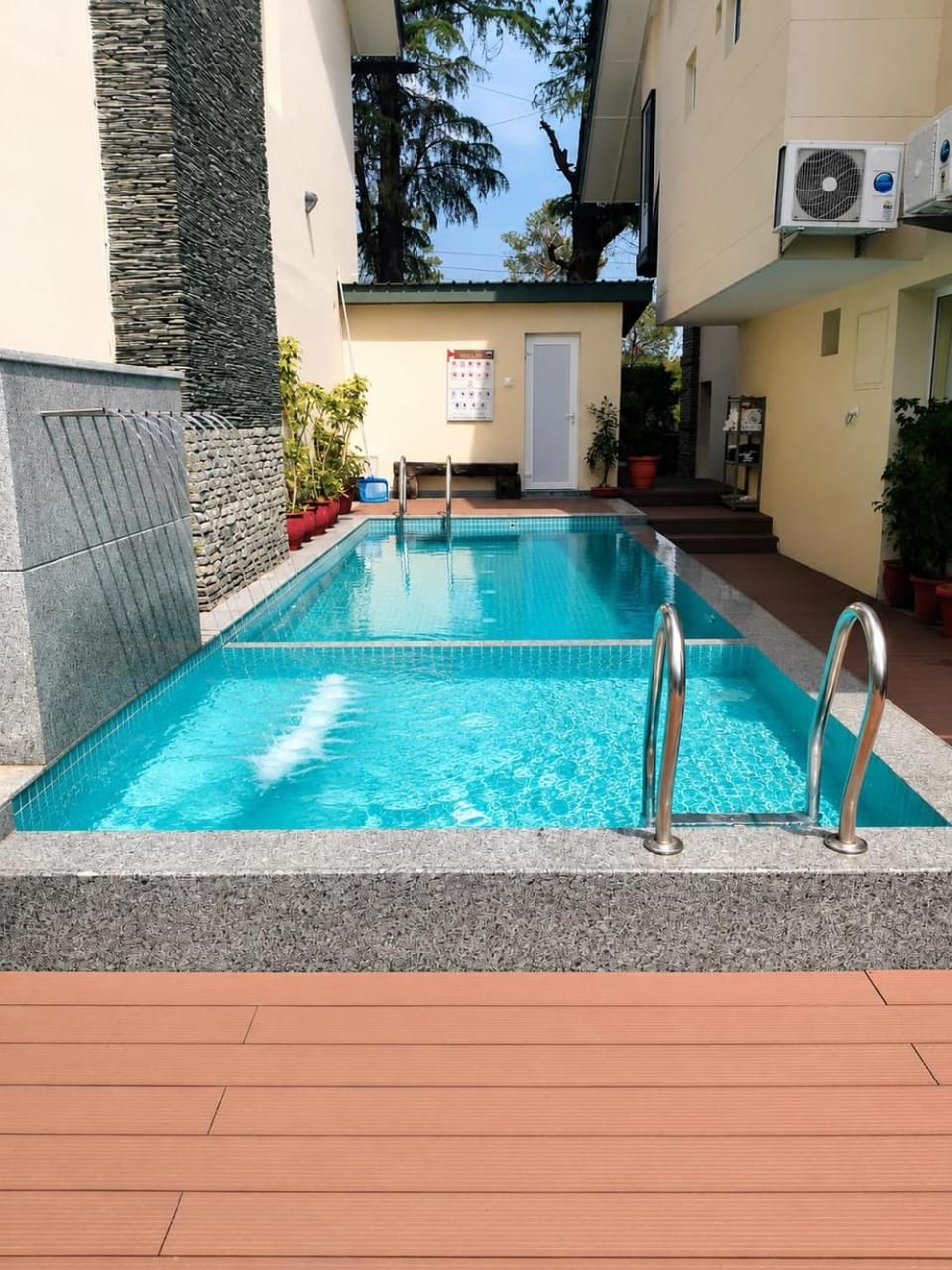 Swimming pool