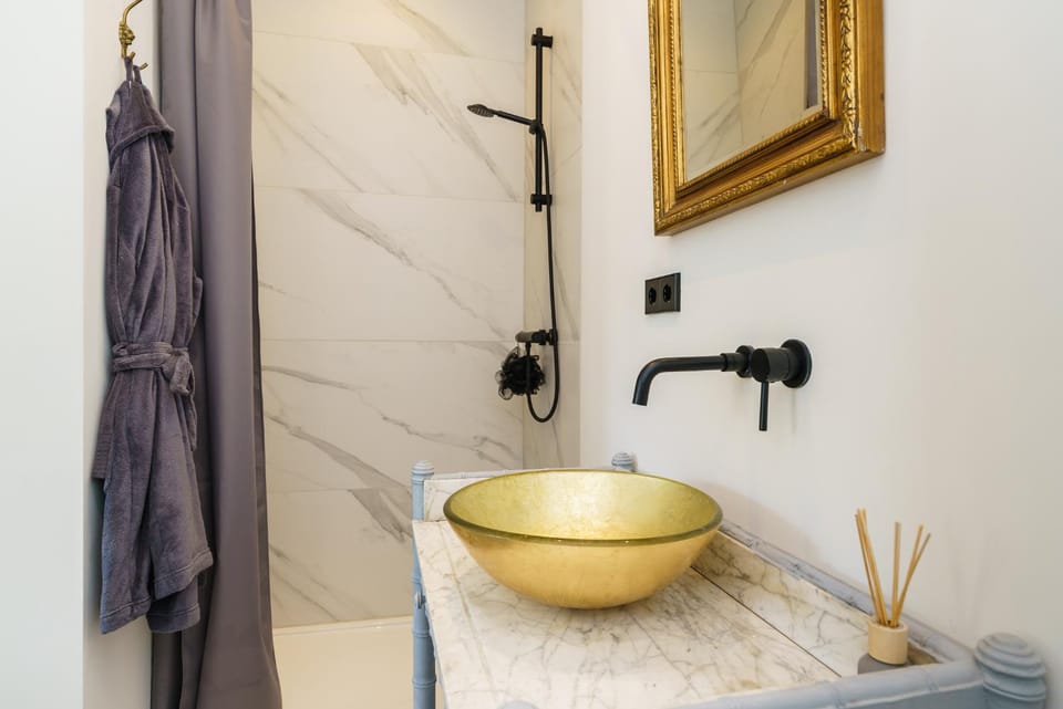 Shower, Bathroom