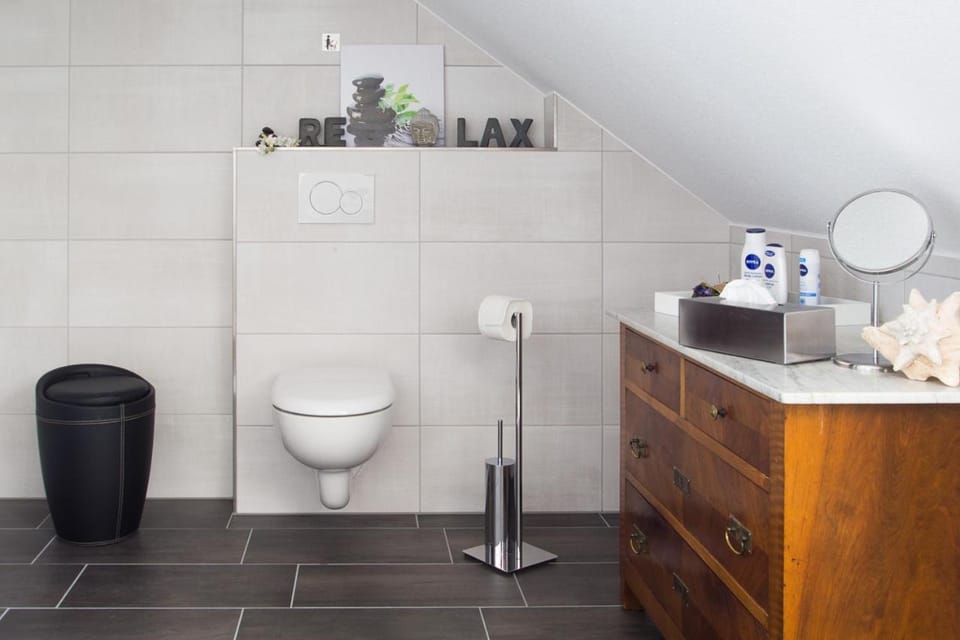 Toilet, Bathroom