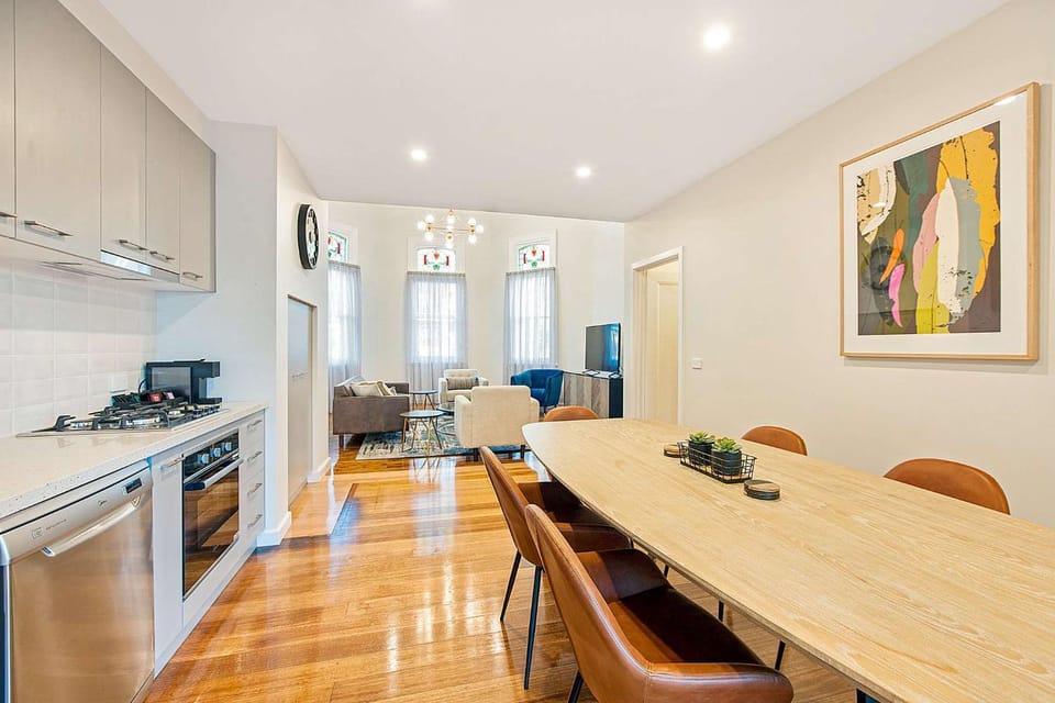 Luxury on the Esplanade House in Echuca