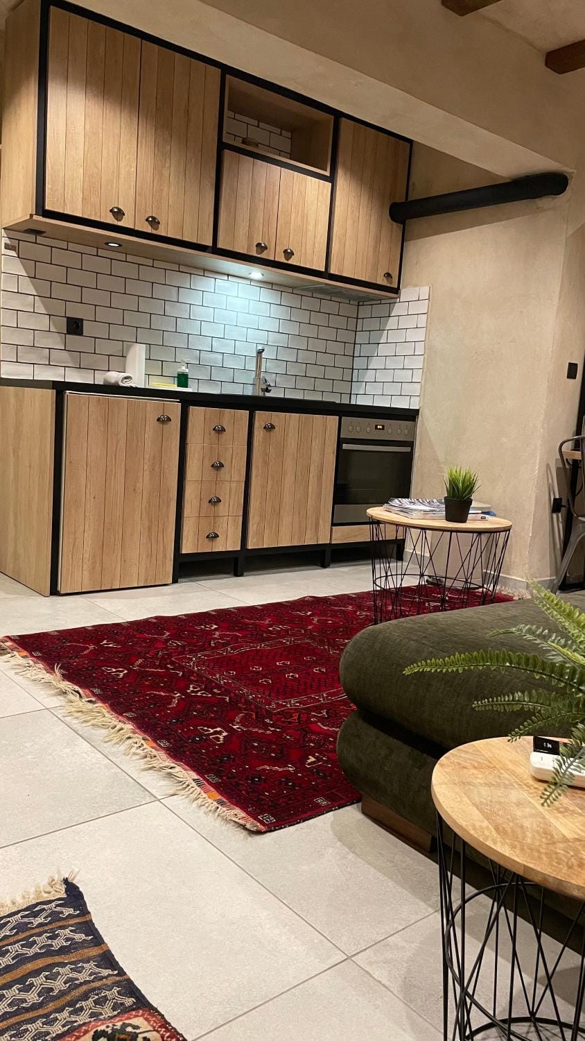Kitchen or kitchenette, Living room