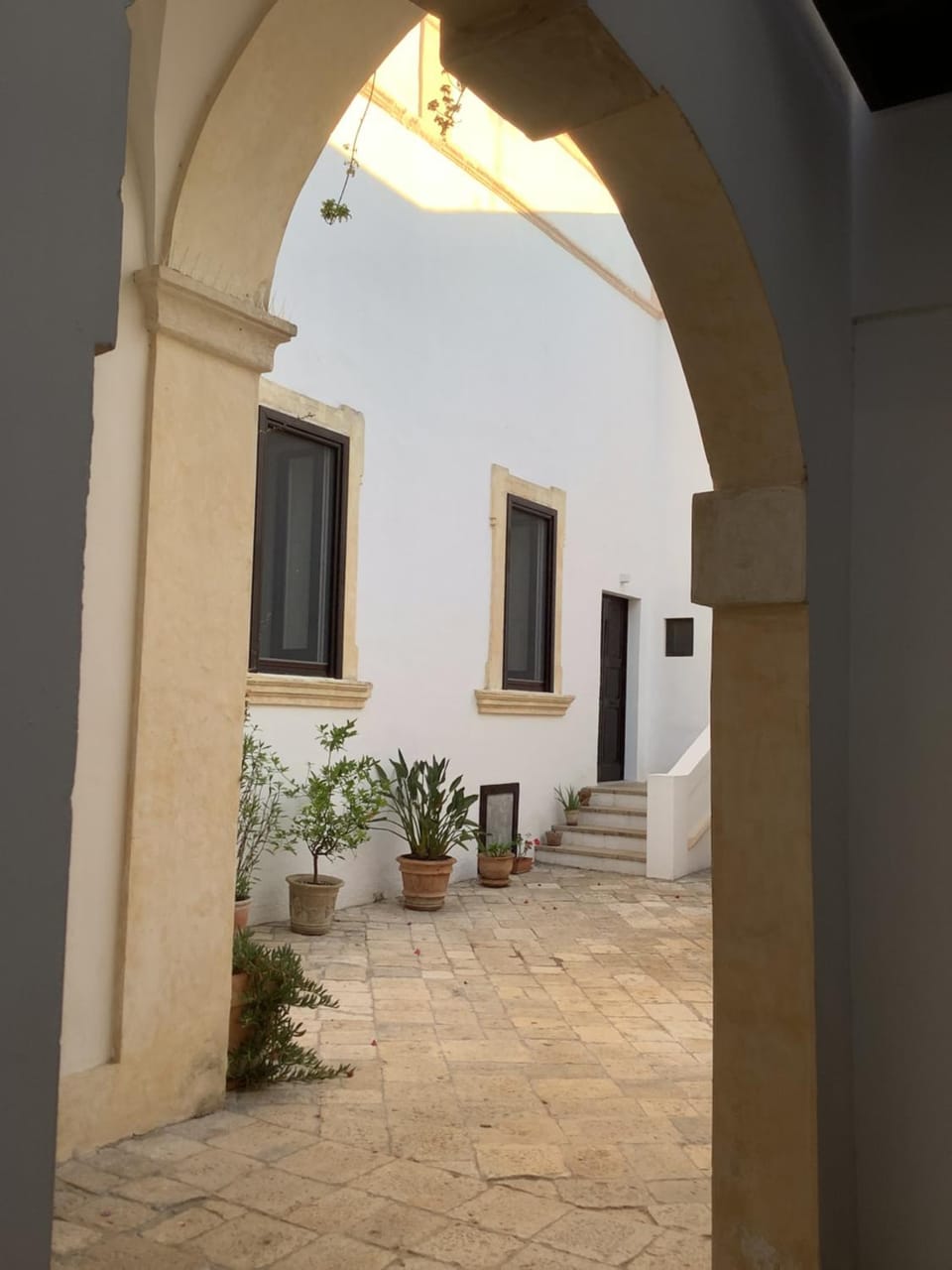 Property building, Facade/entrance, Decorative detail, Inner courtyard view, VIP, VIP