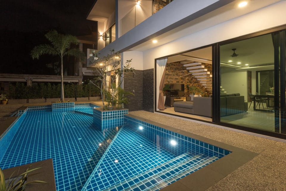 Night, Swimming pool