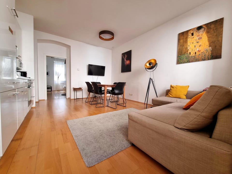 Communal lounge/ TV room, Living room, Seating area, Dining area, kitchen
