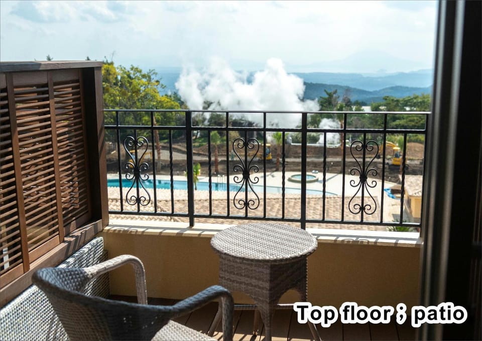 Property building, Bathroom, Balcony/Terrace, Bath