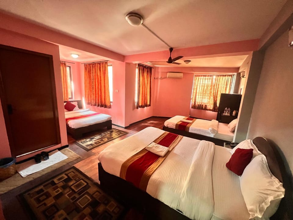 Toilet, Bed, Photo of the whole room, Bedroom, fireplace, heating, towels, air conditioner