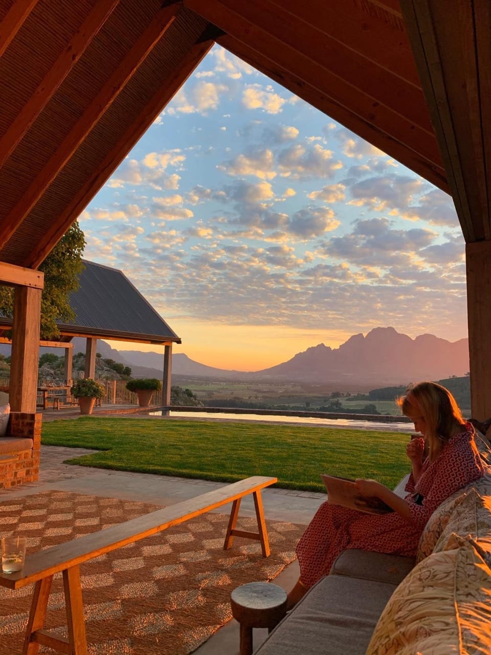 Balcony/Terrace, Mountain view, Pool view, Sunset