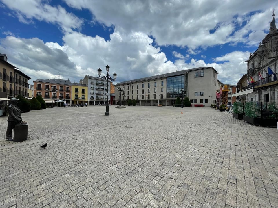 La Encina Azul Rooms-Grupo Rosa Azul Vacation rental in Ponferrada