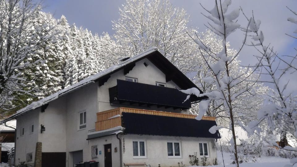 Facade/entrance, Winter