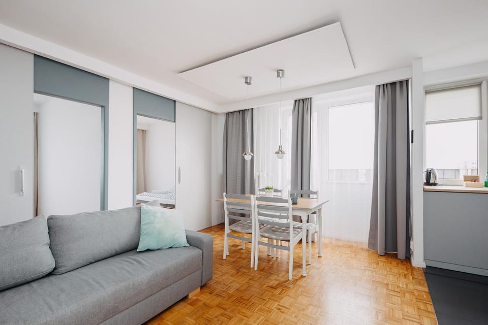 Bed, Living room