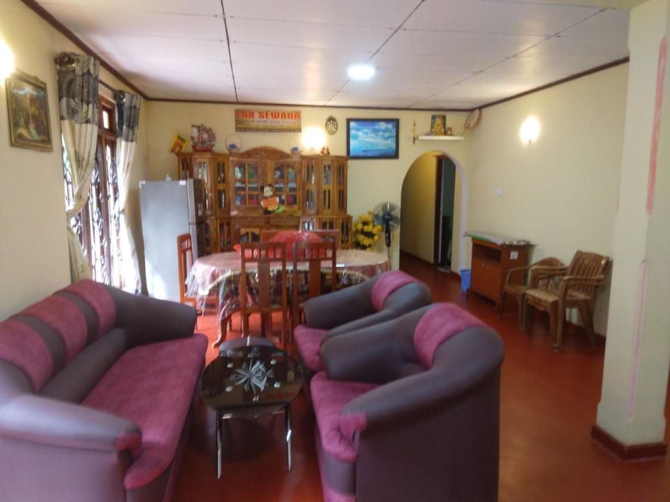 Lak Sewana Home Stay Bed and Breakfast in Gangawatakorale